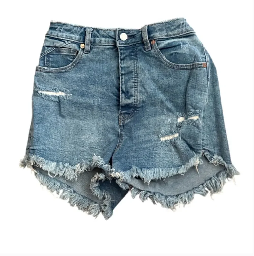 We the Free Curvy Distressed Fray Hem Shorts Sz 27